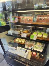Flourist Cafe ชาเขียวดีๆ ขนมดีๆ ของดีสามโคก