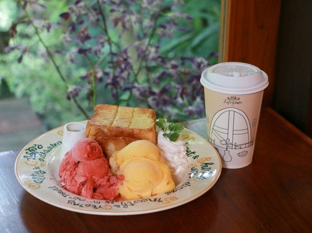 LifeHouse Cafe and Kitchen 