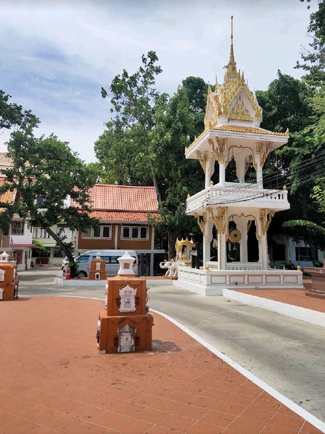 วัดผาสุกมณีจักร ปากเกร็ด นนทบุรี