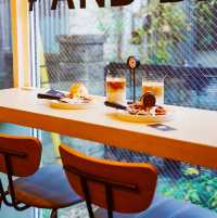 Coffee Sharp Bar