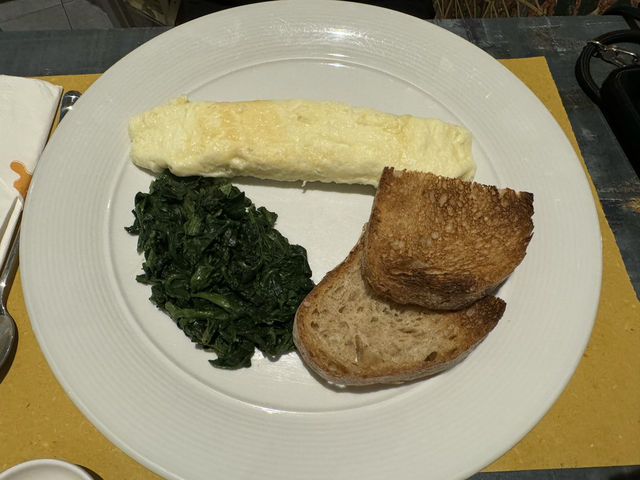 Convenience Meets Comfort: Breakfast at PALA Pizza Romana & Bistrot, Bangkok