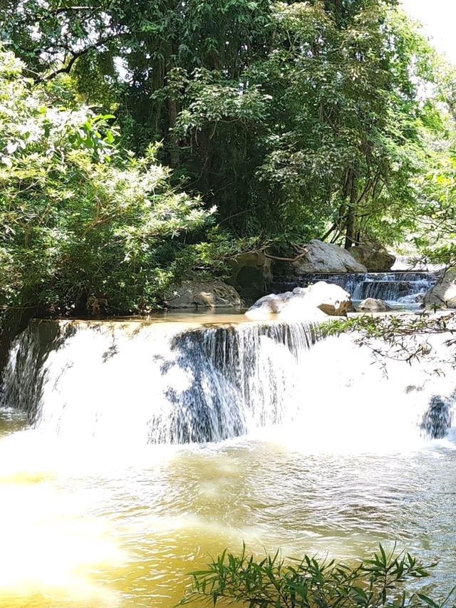 Assana Cafe KhaoYai คาเฟ่สุดชิว ติดริมน้ำตก