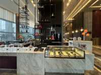 Le Bar at Sofitel: Where Class Meets Comfort