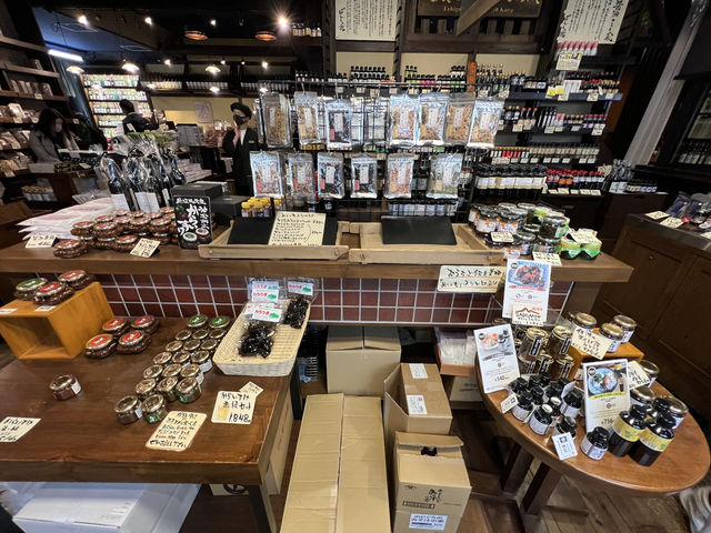 🍶 Sip by Sip – Ponshukan Marketplace (Niigata Main Store) Review