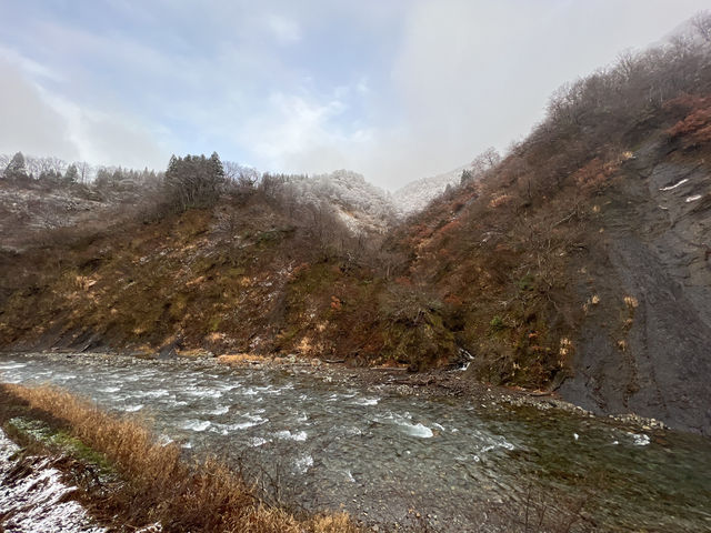🌄 Enchanting Depths – Kiyotsu Gorge (Tunnel of Light)