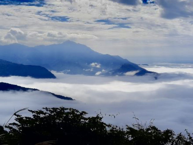 鵝公髻山步道看幸福雲海去