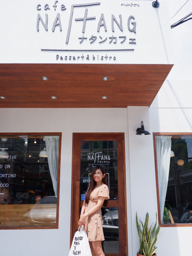 หน้าต่างคาเฟ่ คาเฟ่คิ้วท์ๆ ย่านเสนาฯ