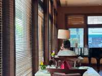 Surabaya: A Glimpse into Colonial Grandeur at Hotel Majapahit MGallery 🏨✨