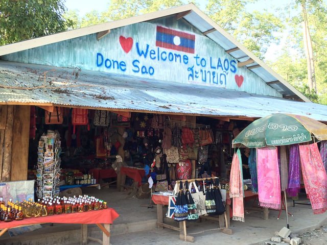 🚤 Crossing the Mekong: A Glimpse of Laos from Thailand