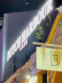 Light Bites, Heavy Vibes – Dutch Harbour Café Delivers Melaka Magic