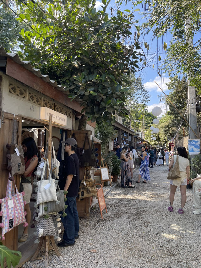 บ้านข้างวัด | คอมมูนิตี้มอลล์ที่มีครบทุกด้าน🌿✨