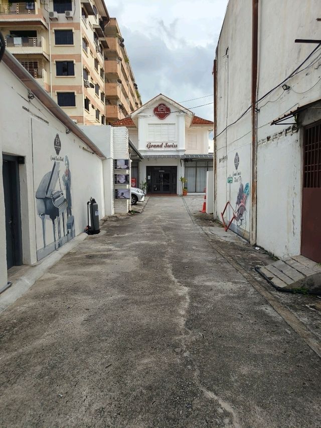 A Colourful Street Walk Full of Surprises in Penang