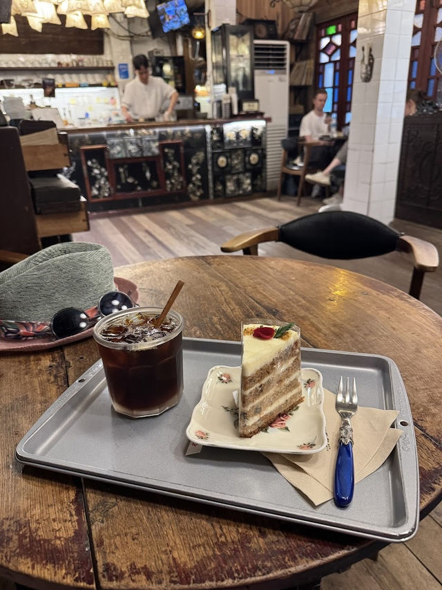 Coffee Hanyakbang, Seoul’s Hidden Brew Sanctuary