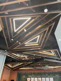 Starbucks Lotte Liễu Giai offers a familiar