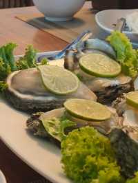 🏡✨ “เรือนทิพย์ กระบี่” — ร้านอาหารไทย–ใต้ 