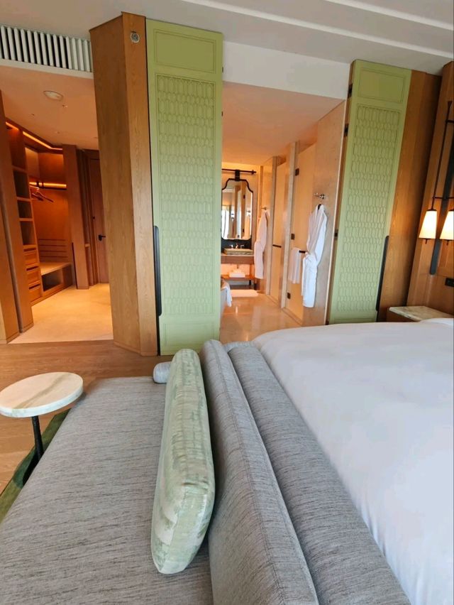Dusit Thani Bangkok- Best Luxury Hotel 