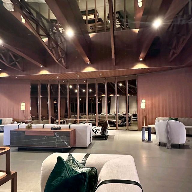 C. Baldwin, Curio Collection by Hilton