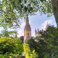 It had a chapel dedicated to the Royal Regiment of Wales or Welsh regiment formed in 1969