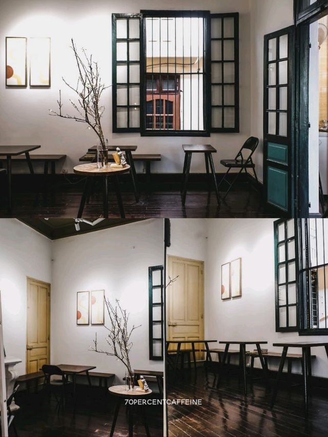 TAY NAM Café
