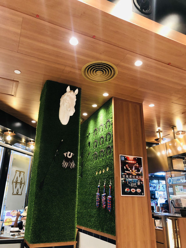 很美味的常餐🍜🍳🍞很滿足