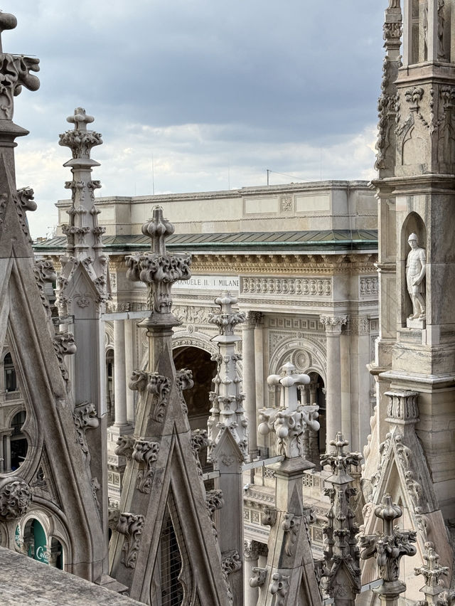 ⛪✨ The Majesty of Milan’s Duomo 🌸🌆  