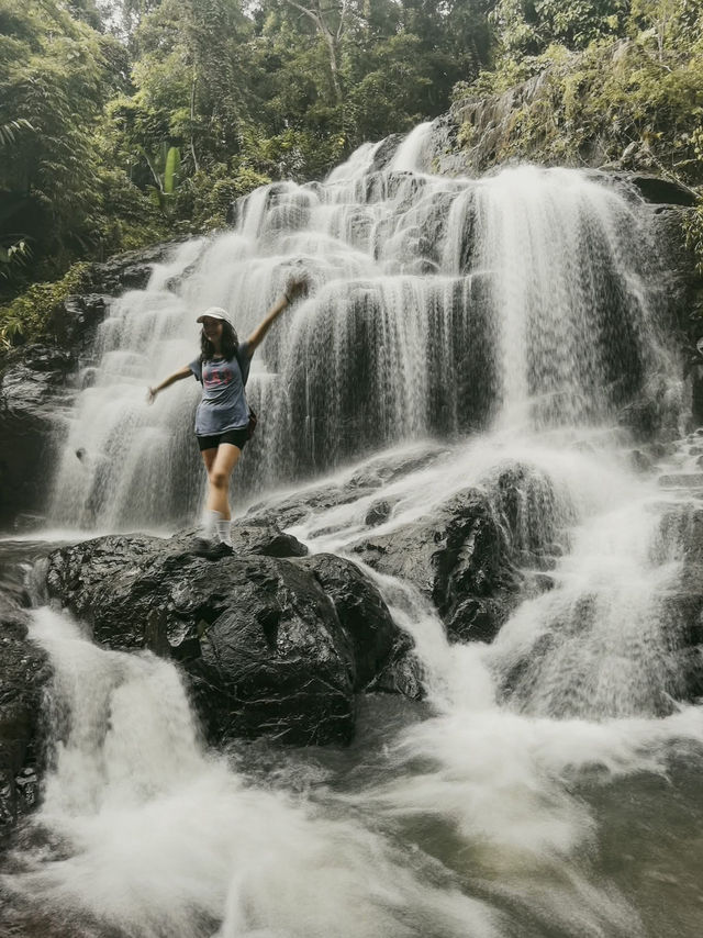 หุบเขา "ตีนไก่" บ้านนา จังหวัดนครนายก หุบเขา "ตีนไก่" บ้านนา จังหวัดนครนายก