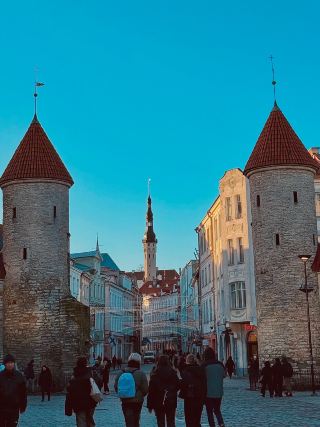 VIRU GATE TALLINN – THE FAIRYTALE ENTRANCE TO THE OLD TOWN