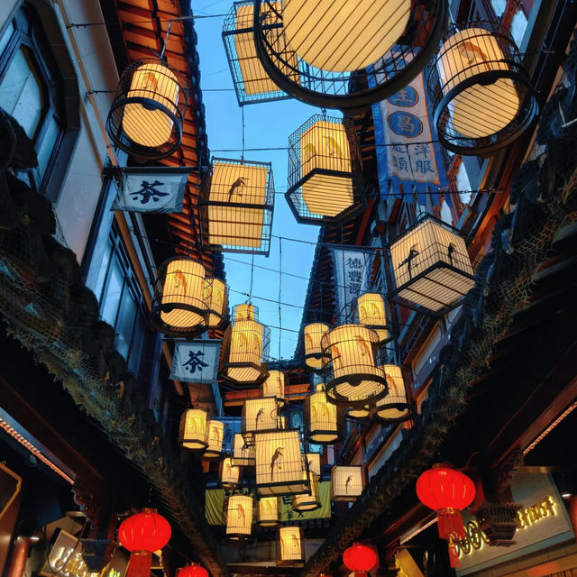 ShangHai Yu Garden at Night: Hidden Photo Spots, Insider Tips & Nightlife Vibes ✨ ShangHai Yu Garden at Night: Hidden Photo Spots, Insider Tips & Nightlife Vibes ✨