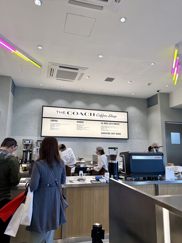 Sip & Style at the COACH Coffee Shop in Kisarazu Sip & Style at the COACH Coffee Shop in Kisarazu