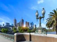 Melbourne's Secret Lanes & Culture Fix! 🎨☕️