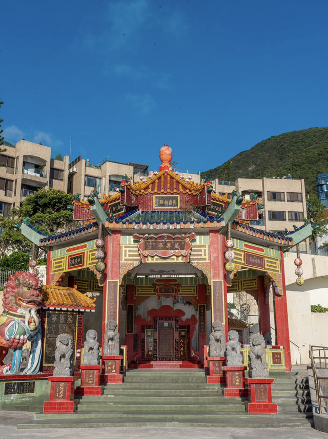 Temple in on the beach at Repulse Bay Temple in on the beach at Repulse Bay