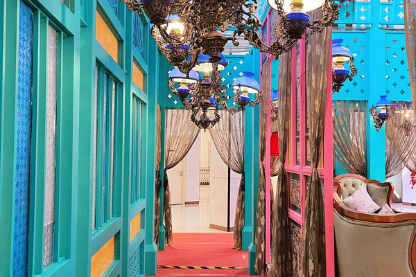 The Shoppes – Luxury Raya House with Floral Elegance | Trip.com Kuala ...