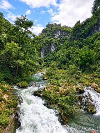 🌿 Xianghuoyan | Where the Mountains Speak in Flowing Water