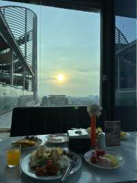 Stay Elegan di Hermes Palace Medan