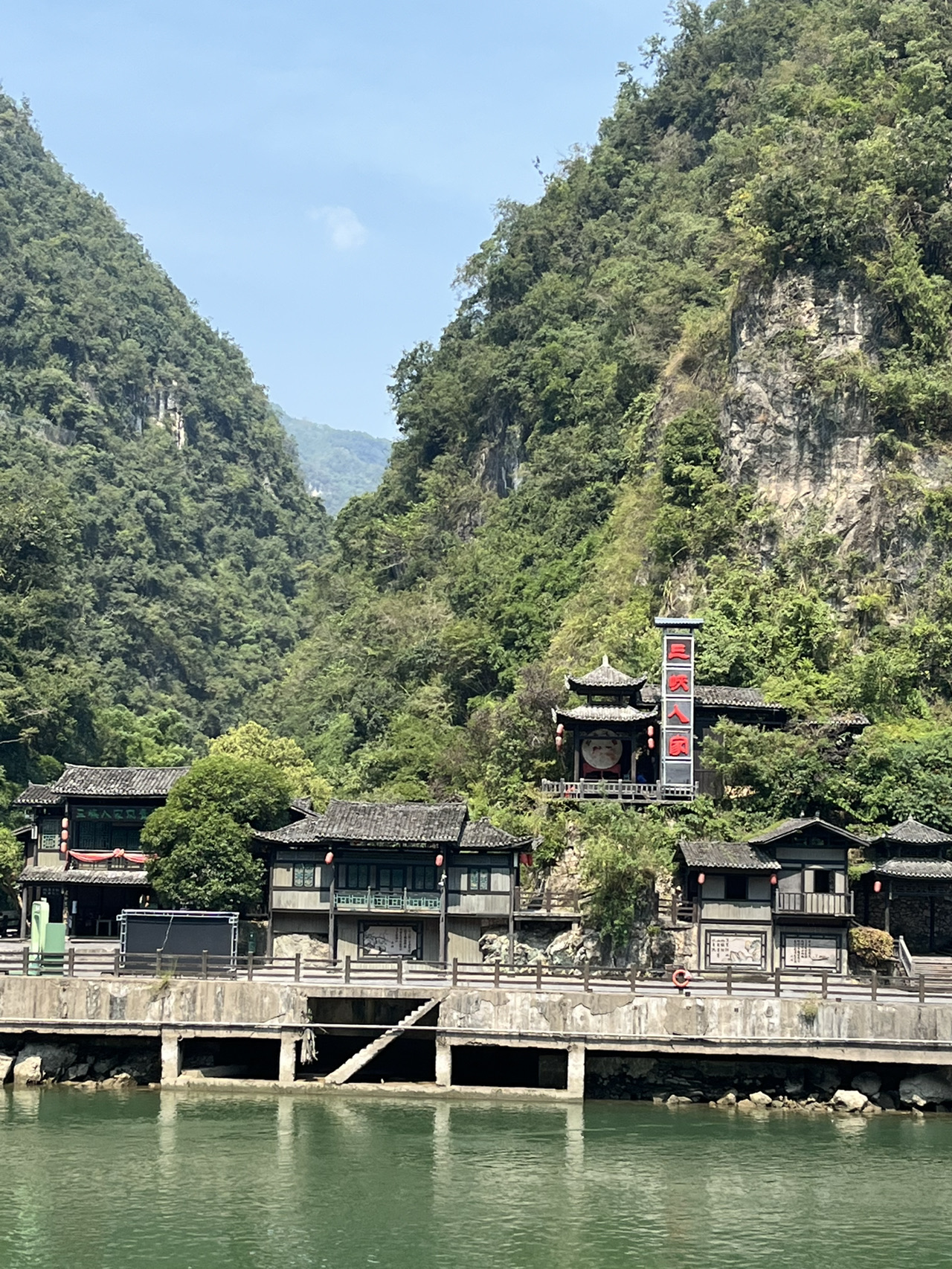 For the Ultimate Chill Three Gorges Experience, Save This Guide! My Chongqing-to-Yichang Journey on the Lanyue Cruise.