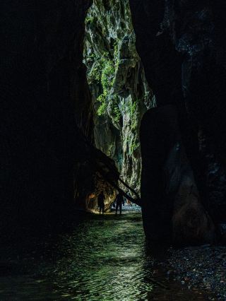 Guilin Stream Tracing and Cave Exploration:Off-the-Beaten-Path Hiking and K❤️