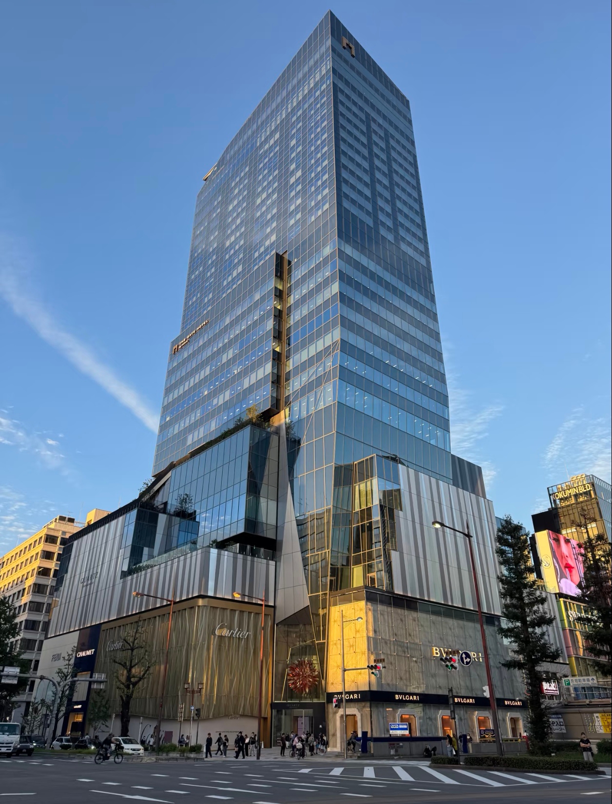 A newly opened, high-value hotel in Shinsaibashi 🏨 with the subway right outside the door ✨