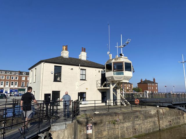 Serenity at Hull Waterside & Marina 🌅⛵️