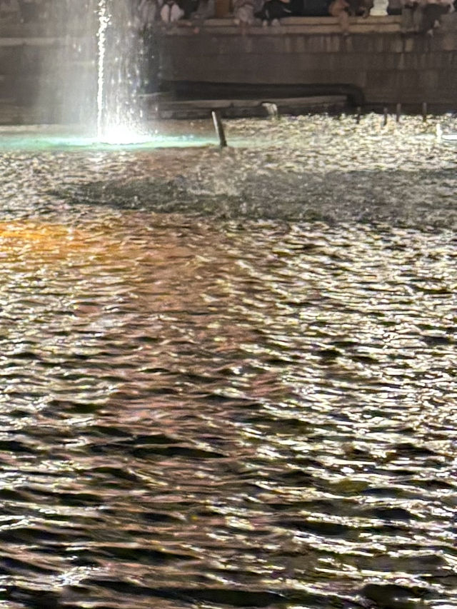 Musical water fountain 