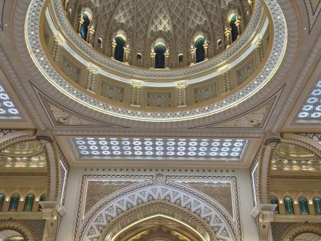 🗓️ Itinerary (Updated Day 3 – Abu Dhabi Mosque)