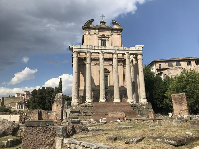 Roma: looking for history - Go to the FORUM