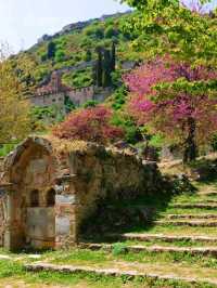 🏰 Mystras – The Byzantine Ghost City of the Peloponnese