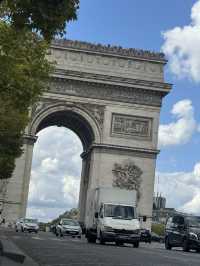 Paris: A Day of Landmarks, Art & Flavour