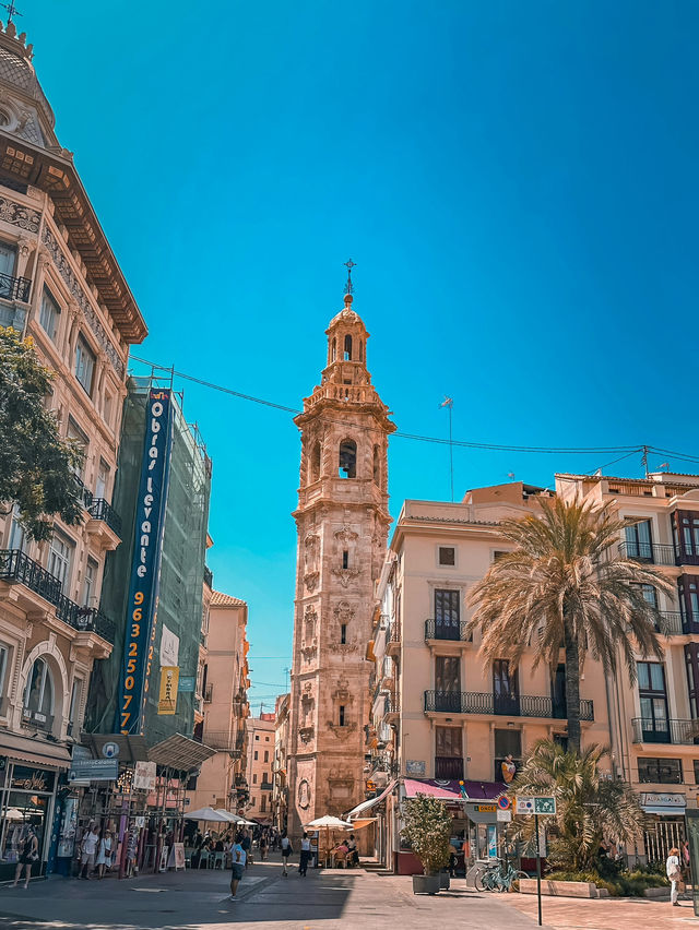 🌊🌴 Weekend Getaway in Valencia: Futuristic City of Arts & Sciences 🏙️✨