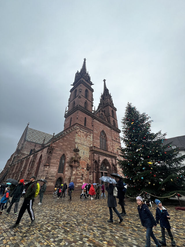 THE TIMELESS FAÇADE OF BASLER MÜNSTER 🇨🇭 THE TIMELESS FAÇADE OF BASLER MÜNSTER 🇨🇭
