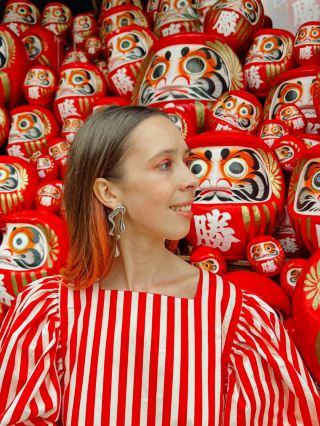 Even Two Hours Isn't Enough for the Thousands of Red Daruma Dolls in the Osaka Mountains.