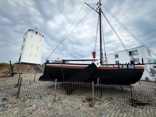 ⚓️🕯️ Beacon of the Coast: Exploring Katwijk’s Historic Lighthouse & Fisherman’s Monument