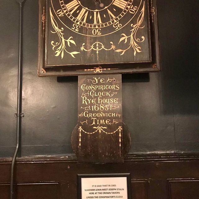 The pub where Lenin met Stalin - London