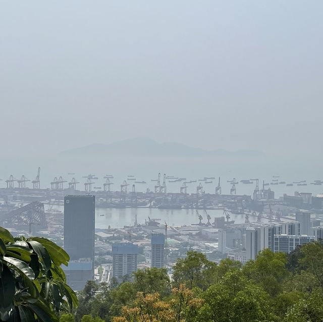 A hike with stunning views of Shenzhen 