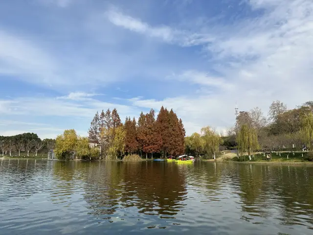 Sailing on the beautiful lake